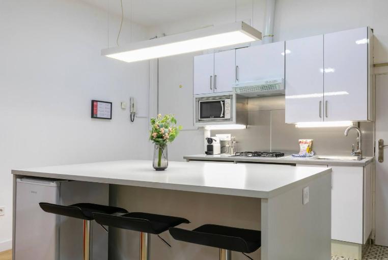 Apartamento Vistillas - De Temporada, Tranquilo Madrid